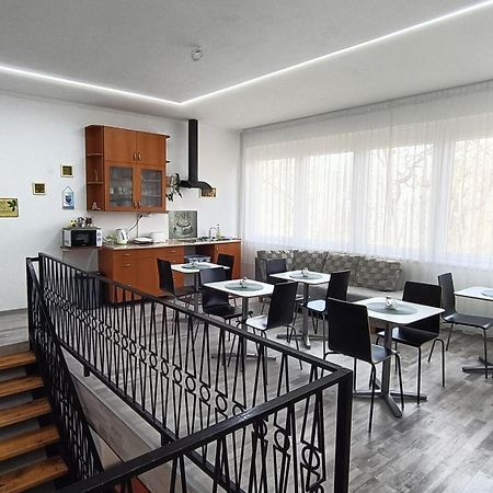 Toelgyfa Vendeghaz Hotel Balatonszepezd Buitenkant foto