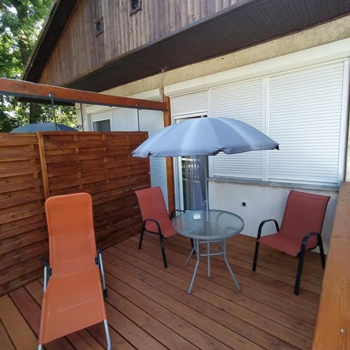 Toelgyfa Vendeghaz Hotel Balatonszepezd Buitenkant foto