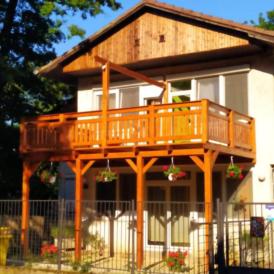 Toelgyfa Vendeghaz Hotel Balatonszepezd Buitenkant foto