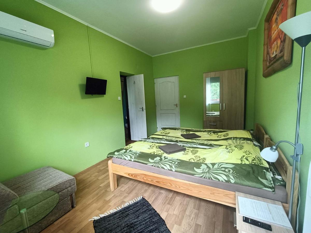 Toelgyfa Vendeghaz Hotel Balatonszepezd Buitenkant foto