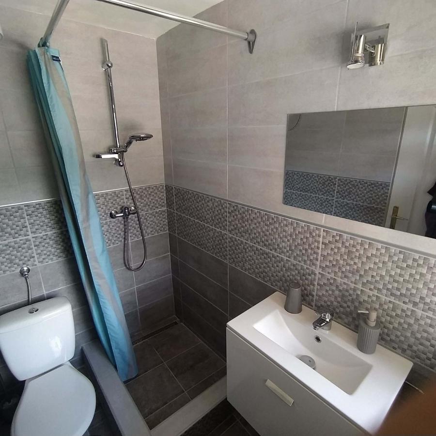 Toelgyfa Vendeghaz Hotel Balatonszepezd Buitenkant foto