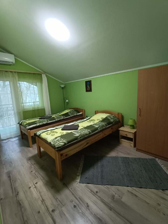 Toelgyfa Vendeghaz Hotel Balatonszepezd Buitenkant foto