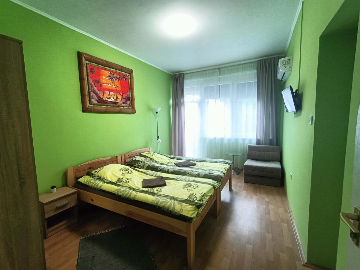 Toelgyfa Vendeghaz Hotel Balatonszepezd Buitenkant foto