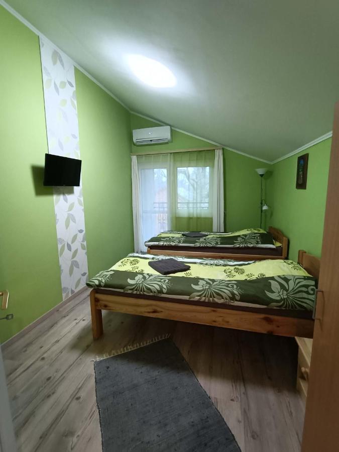 Toelgyfa Vendeghaz Hotel Balatonszepezd Buitenkant foto
