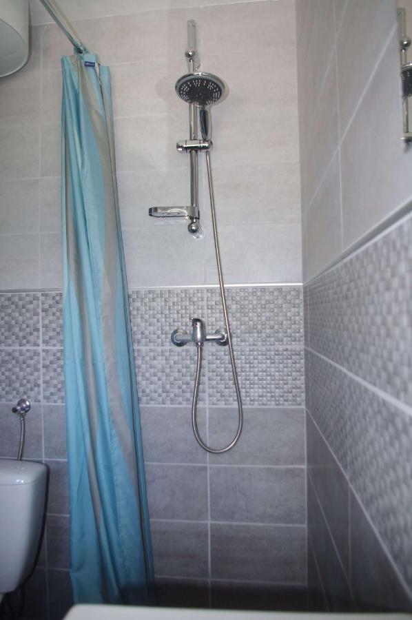 Toelgyfa Vendeghaz Hotel Balatonszepezd Buitenkant foto