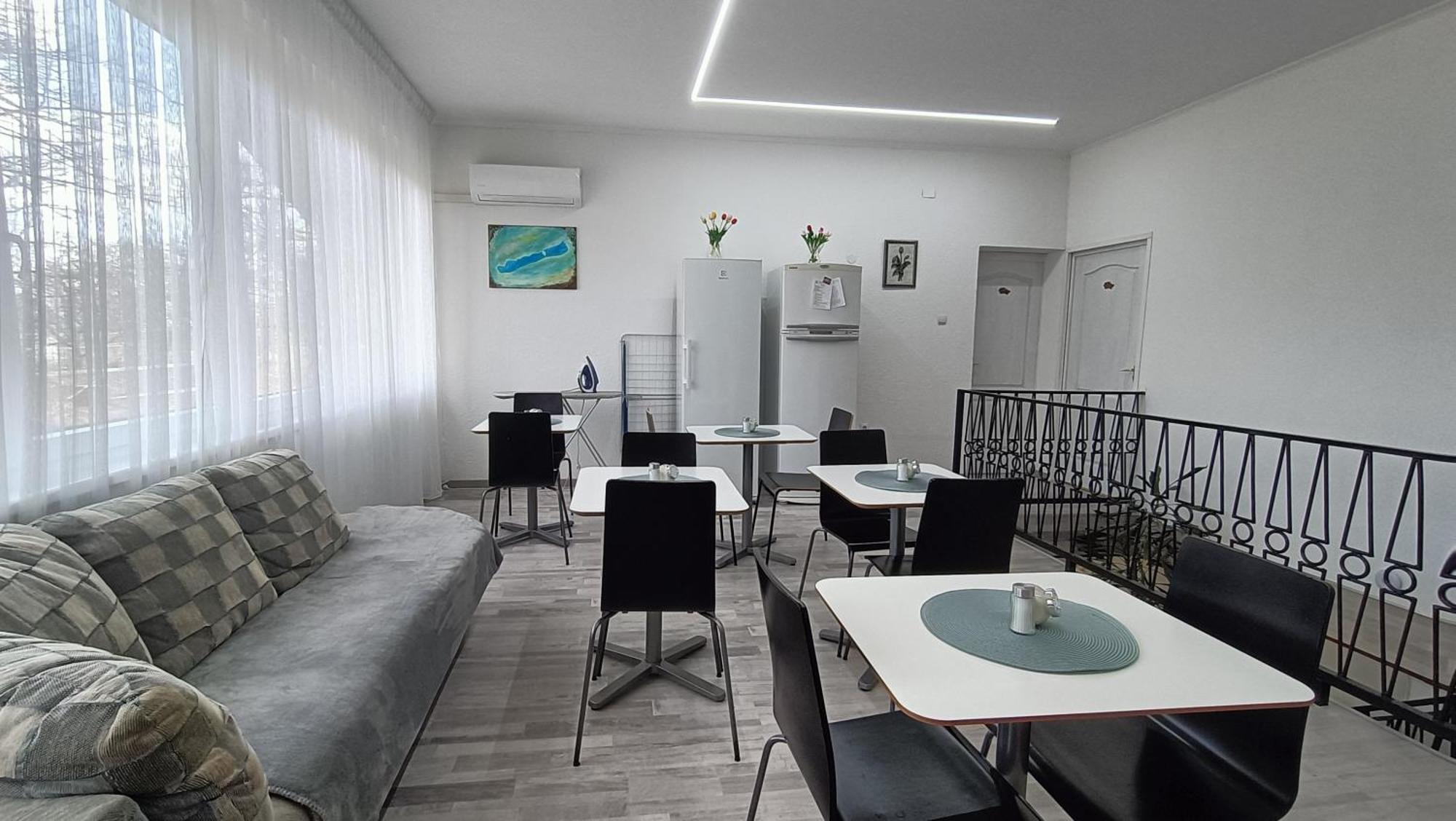 Toelgyfa Vendeghaz Hotel Balatonszepezd Buitenkant foto